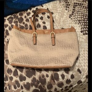 TOMMY HILFIGER BEIGE AND TAN TOTE HANDBAG